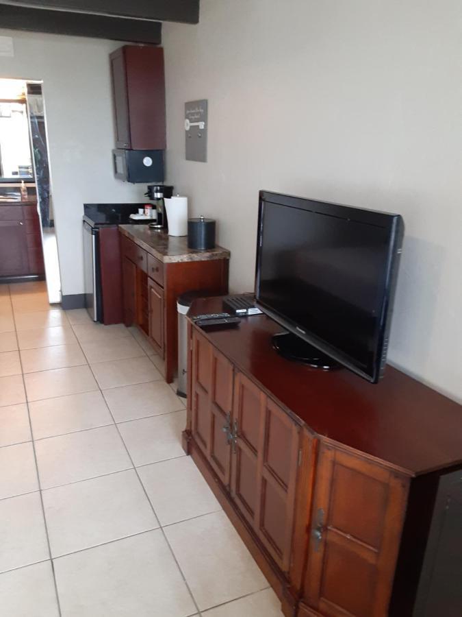 רסקין Charming One Bedroom Resort-Style Studio With Pool And Beach Access מראה חיצוני תמונה